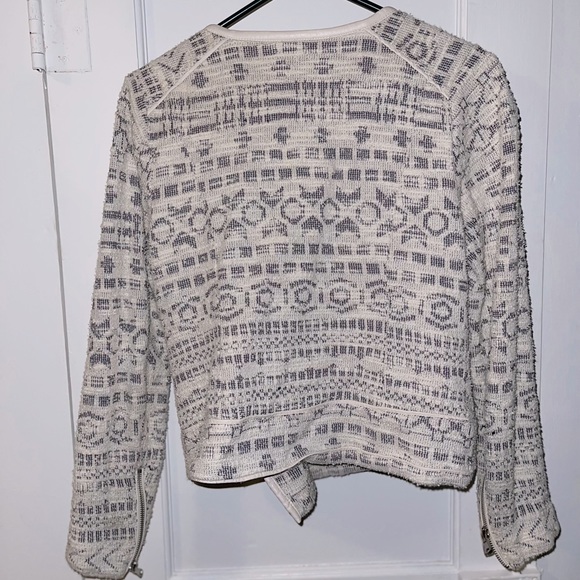 Blazer - Picture 2 of 2